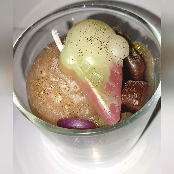 Hand crafted Cake Pop Sundae Ice cream dessert candle - Picture 5 of 7